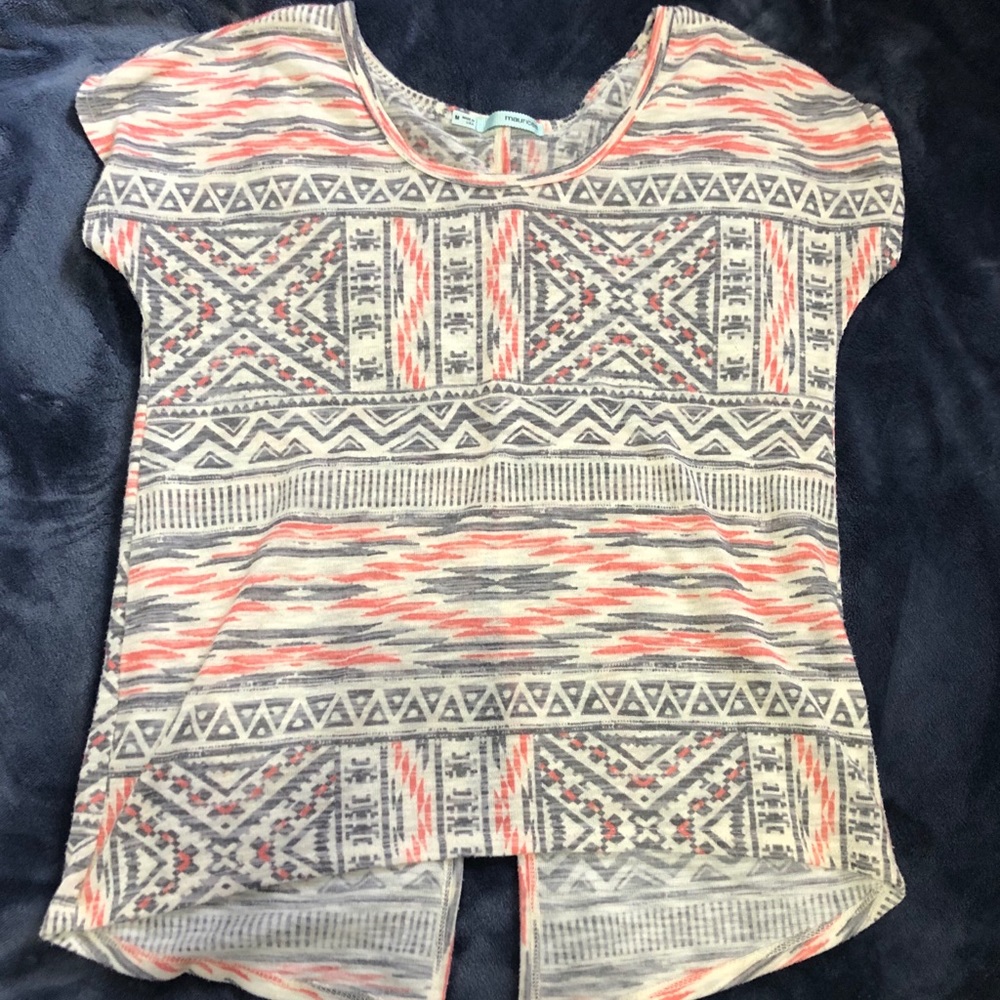 Maurices top size M